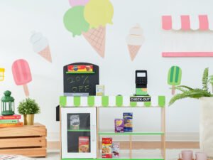 Teamson Kids - Cashier Austin Grocery Play Market Stand - Green / Wood