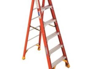 Werner Type Ia Fiberglass Stepladder, 4'