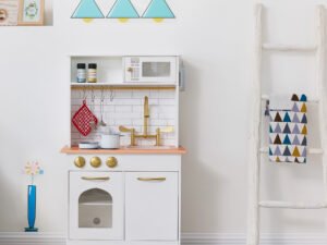 Teamson Kids - Little Chef Boston Modern Play Kitchen - White / Wood