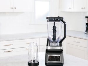Ninja Professional Plus Blender DUO with Auto-iQ BN750